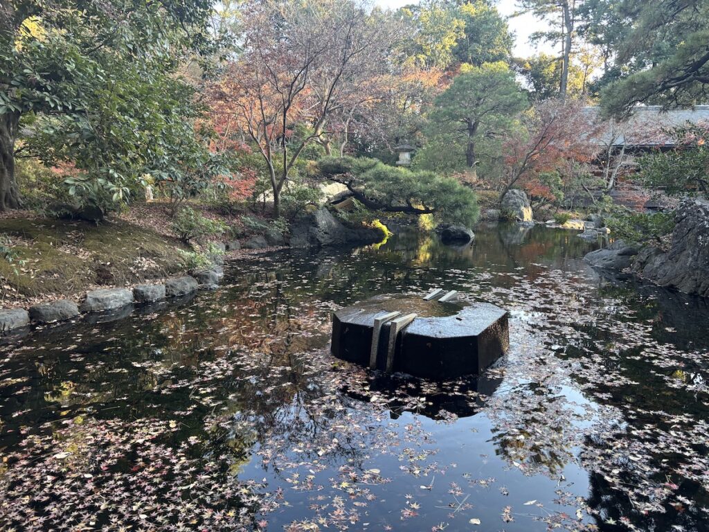 八氣の泉